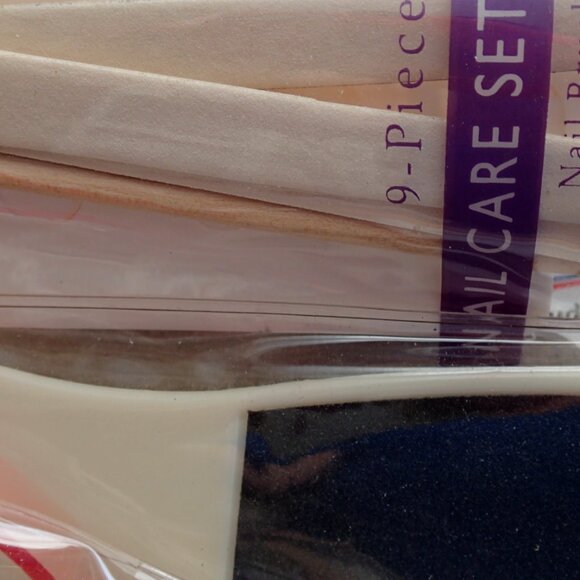 Linens and Things Natural Solutions Nail Care Sets - Picture 3 of 5